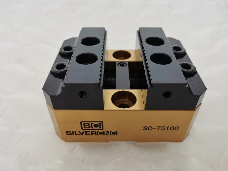 SC 75100 self-centering-vise.webp